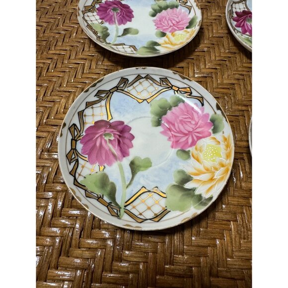 Set Of 4 Hand-Painted Floral Porcelain Plates Made In Japan - Picture 3 of 10